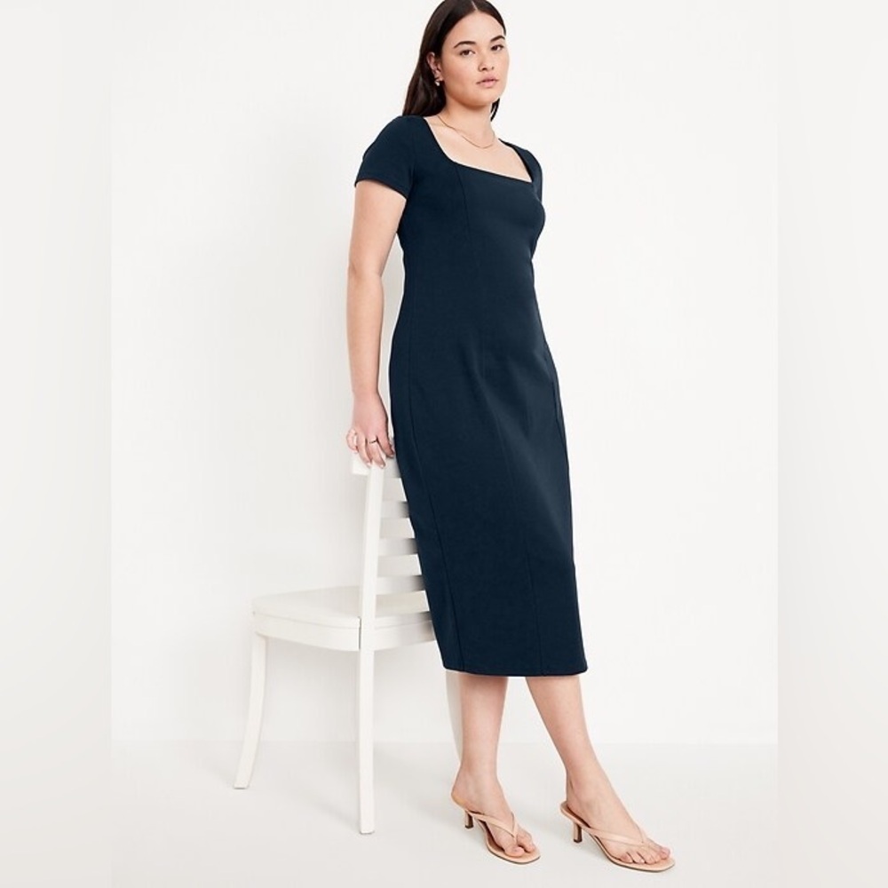 NWT! Old Navy Navy Square Neck Midi Dress - Size Small 🤖